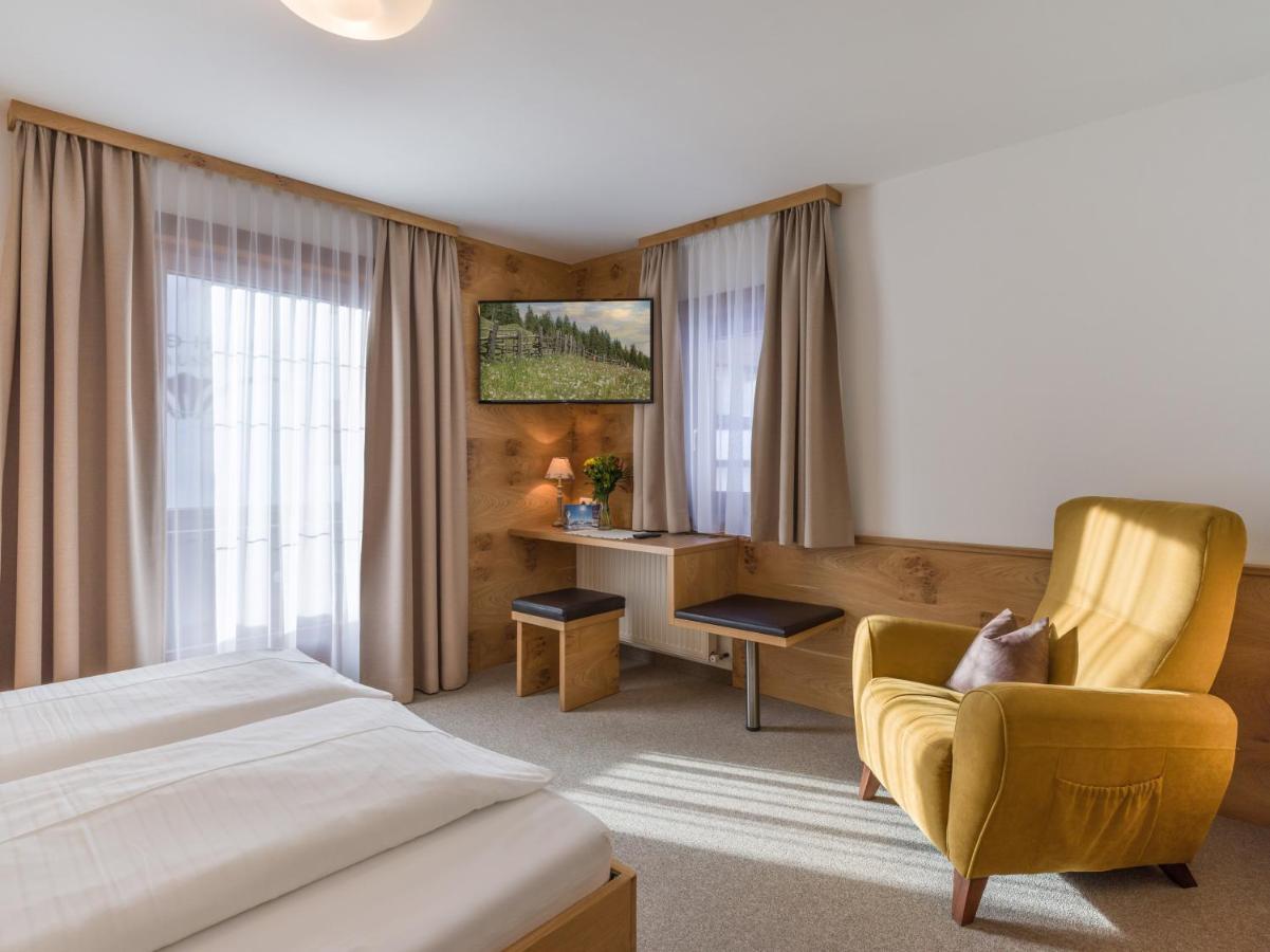 Hotel Koessler トゥクス エクステリア 写真