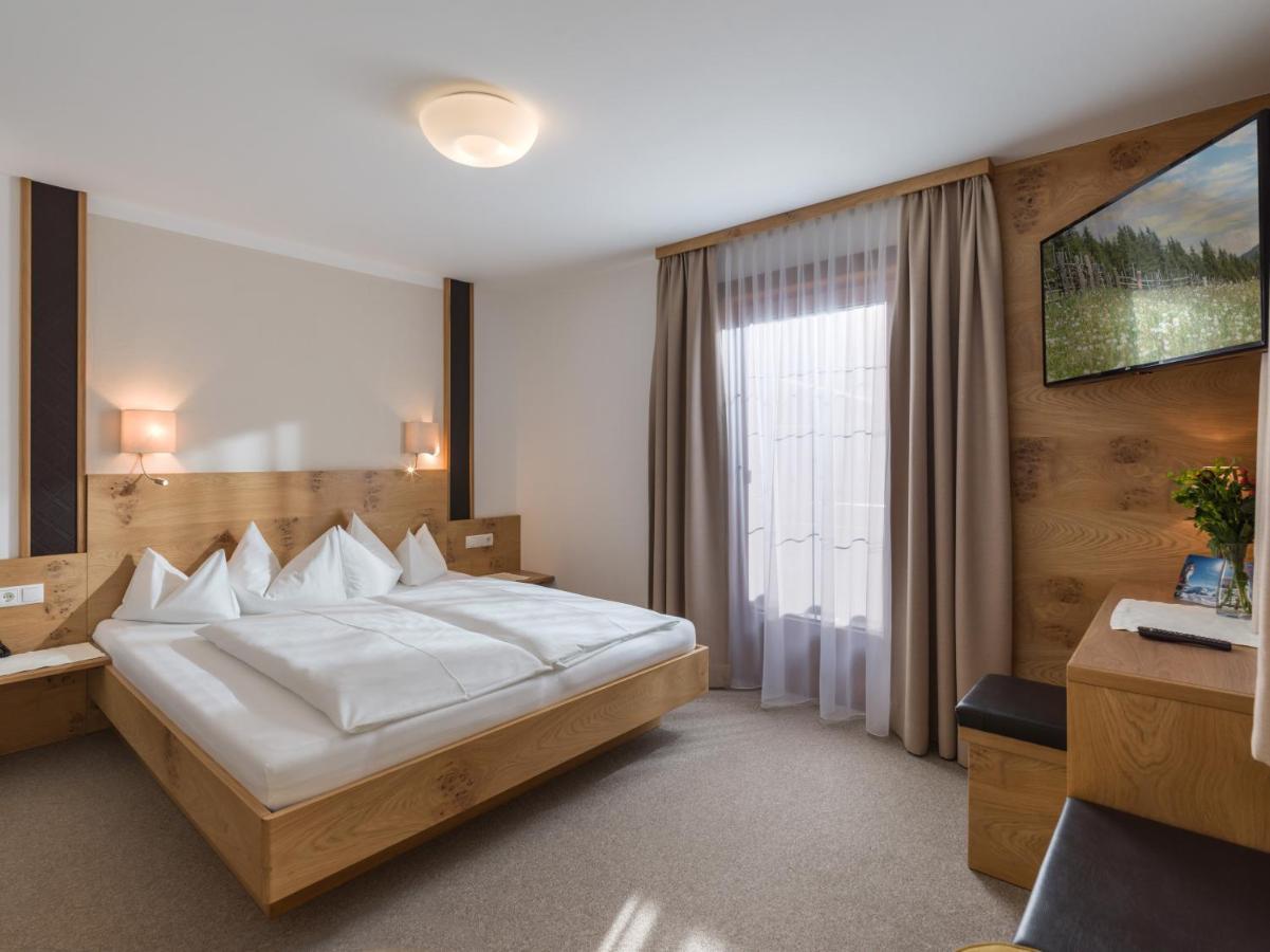 Hotel Koessler トゥクス エクステリア 写真